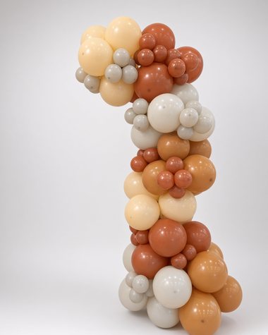 Chiara wall by Sherri's Heavenly Balloons