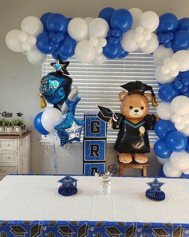 Graduation balloons by Sherri’s Heavenly Balloons, central Indiana.