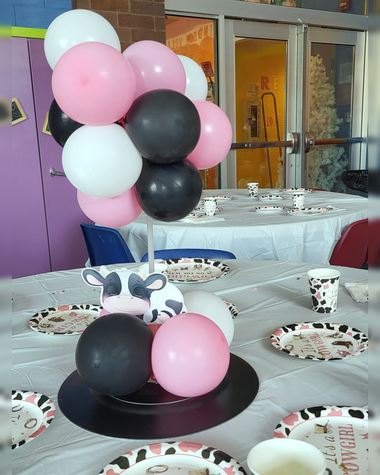 Baby shower balloons by Sherri’s Heavenly Balloons, central Indiana.
