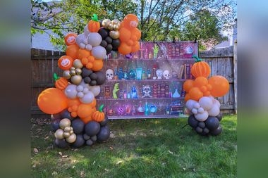 Halloween balloons by Sherri’s Heavenly Balloons, central Indiana.