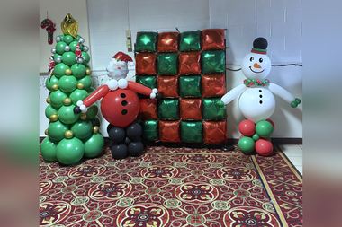 Christmas balloons by Sherri’s Heavenly Balloons, central Indiana.