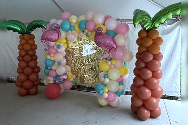 Outdoor party balloons by Sherri’s Heavenly Balloons, central Indiana.