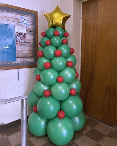 Christmas balloons by Sherri’s Heavenly Balloons, central Indiana.