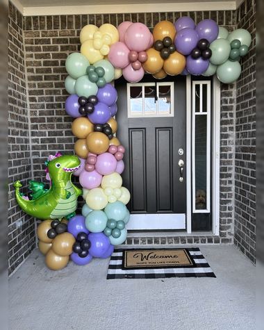 Birthday balloons by Sherri’s Heavenly Balloons, central Indiana.