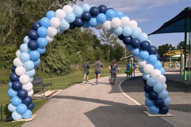 One of our giant arches, built by Sherri's Heavenly Balloons in central Indiana.