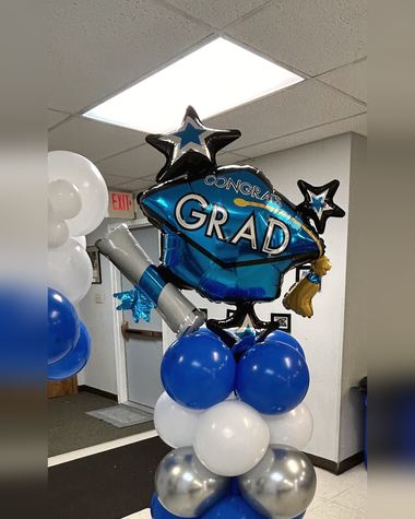 Graduation balloons by Sherri’s Heavenly Balloons, central Indiana.