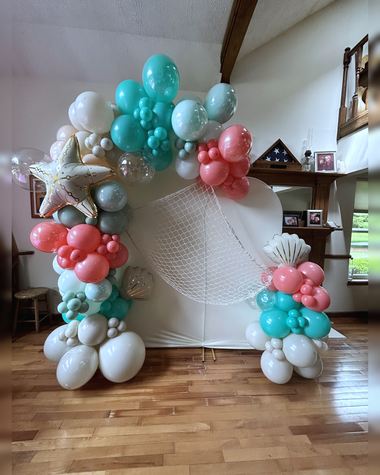 Baby shower balloons by Sherri’s Heavenly Balloons, central Indiana.